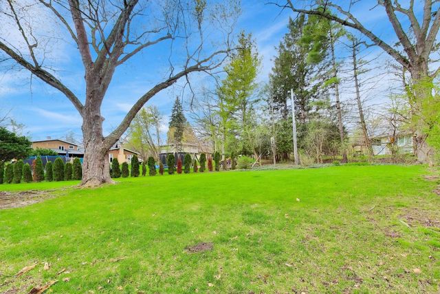 1056 Van Tassel Road, Sleepy Hollow, IL 60118