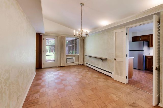 1056 Van Tassel Road, Sleepy Hollow, IL 60118