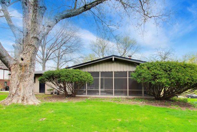 1056 Van Tassel Road, Sleepy Hollow, IL 60118