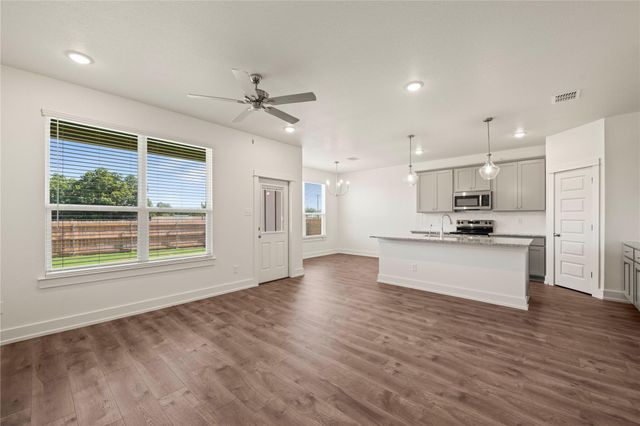 552 Gus LOOP, Georgetown, TX 78626