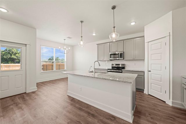 552 Gus LOOP, Georgetown, TX 78626