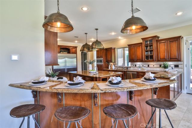 39520 Colleen Way, Temecula, CA 92592