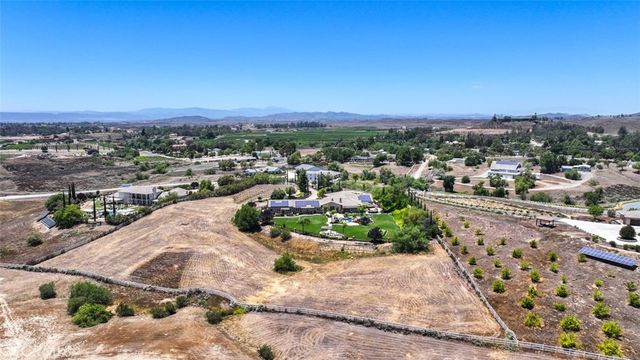 39520 Colleen Way, Temecula, CA 92592
