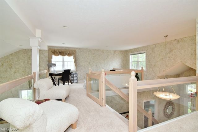 417 W Glengary Circle, Highland Heights, OH 44143