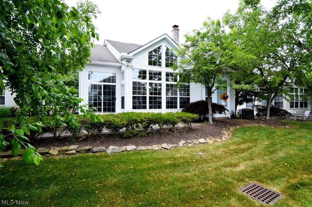 417 W Glengary Circle, Highland Heights, OH 44143