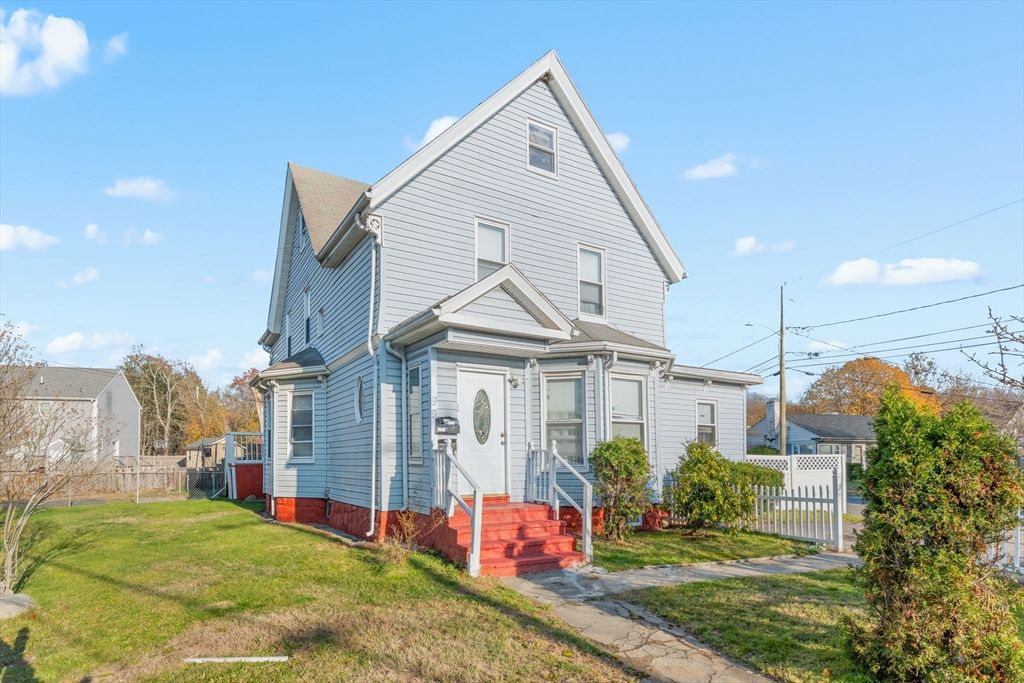 99 Grove St, Brockton, MA 02302