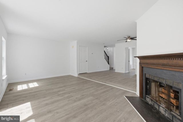 46601 CARRIAGE CT, Sterling, VA 20164