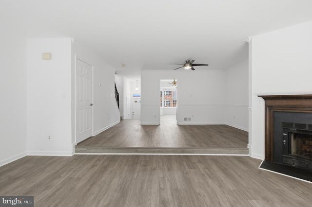 46601 CARRIAGE CT, Sterling, VA 20164