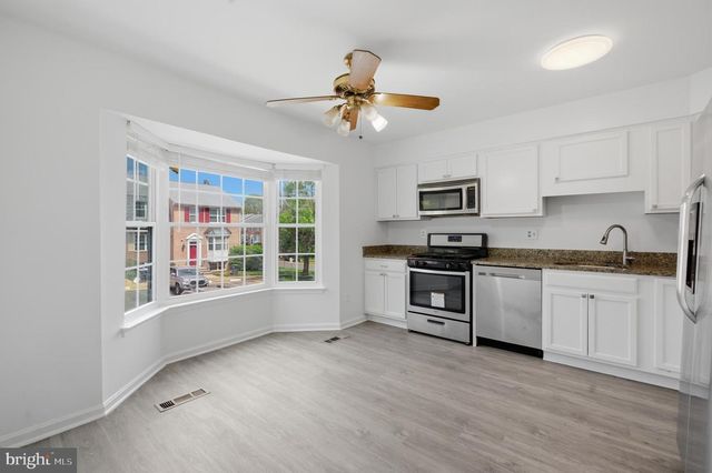46601 CARRIAGE CT, Sterling, VA 20164