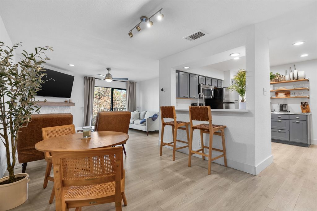 4777 Cedar Springs Road 2J, Dallas, TX 75219