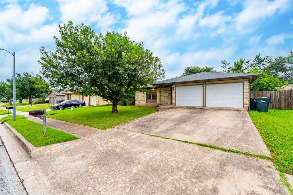 419 Arrow Head, Round Rock, TX 78681