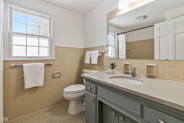 6435 Breamore Road, Indianapolis, IN 46220