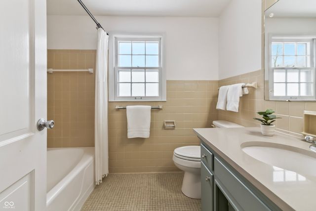 6435 Breamore Road, Indianapolis, IN 46220