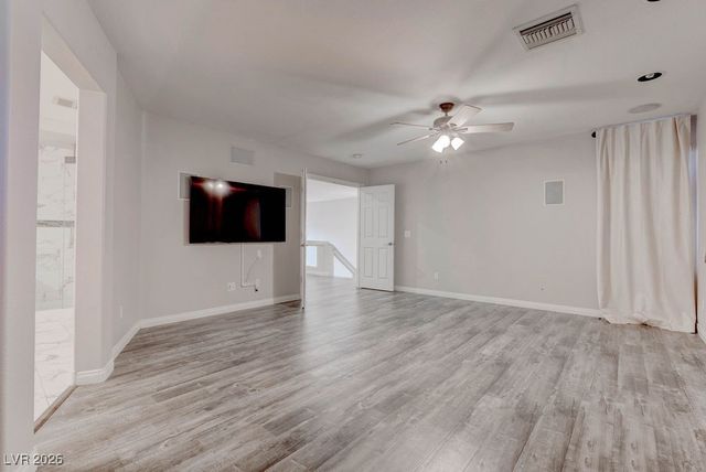 7898 Spindrift Cove Street, Las Vegas, NV 89139