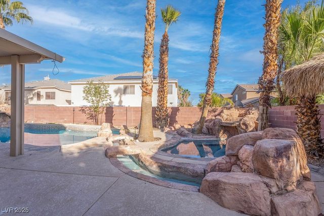7898 Spindrift Cove Street, Las Vegas, NV 89139