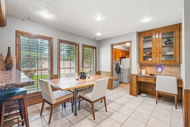 826 N Rivershire Drive, Conroe, TX 77304