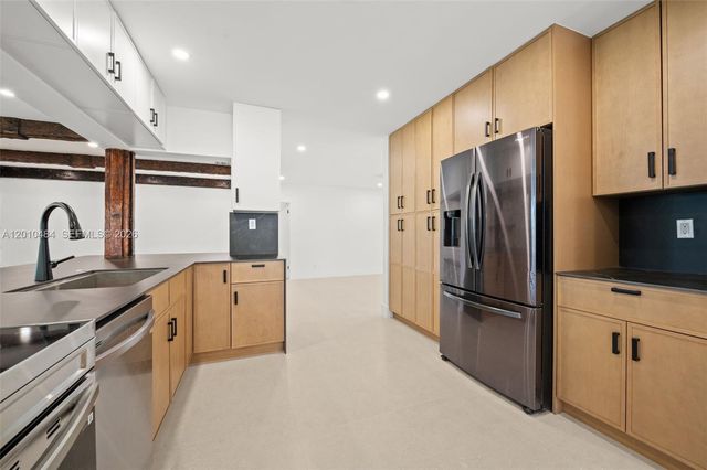 5421 Buchanan St, Hollywood, FL 33021