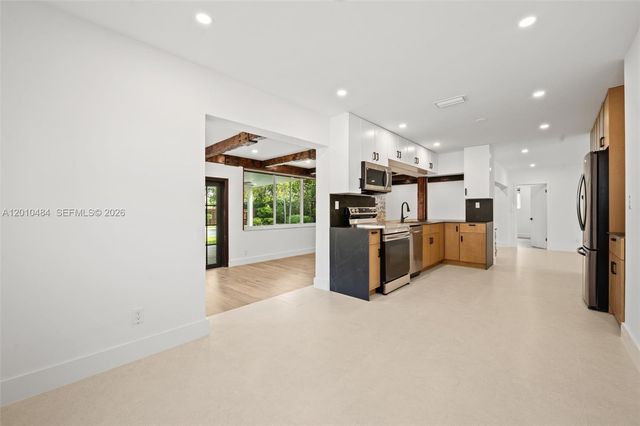 5421 Buchanan St, Hollywood, FL 33021