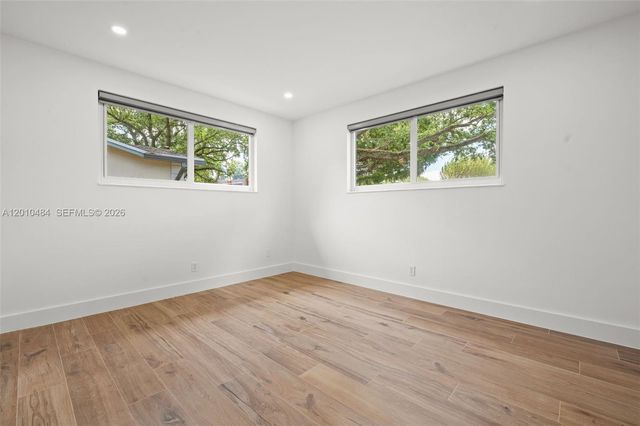 5421 Buchanan St, Hollywood, FL 33021