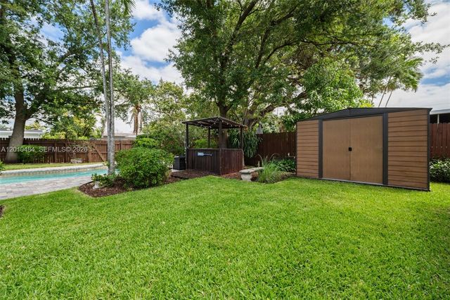 5421 Buchanan St, Hollywood, FL 33021