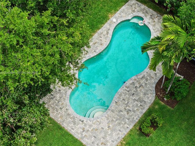5421 Buchanan St, Hollywood, FL 33021