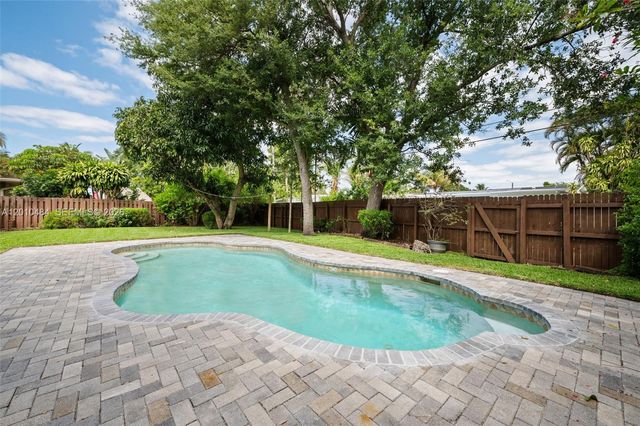 5421 Buchanan St, Hollywood, FL 33021