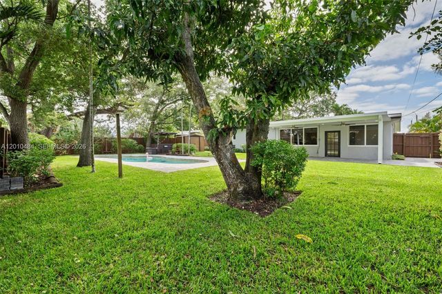 5421 Buchanan St, Hollywood, FL 33021
