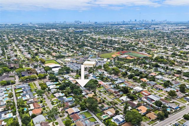 5421 Buchanan St, Hollywood, FL 33021