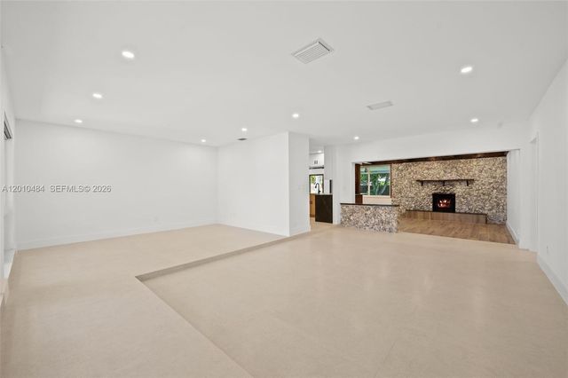 5421 Buchanan St, Hollywood, FL 33021