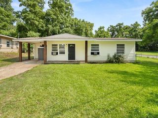 1314 OAK Drive, Leesville, LA 71446