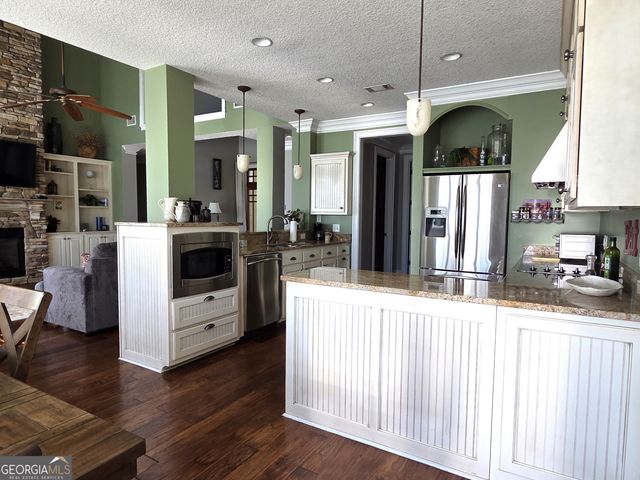 300 Hammond Powell Road, Hazlehurst, GA 31539
