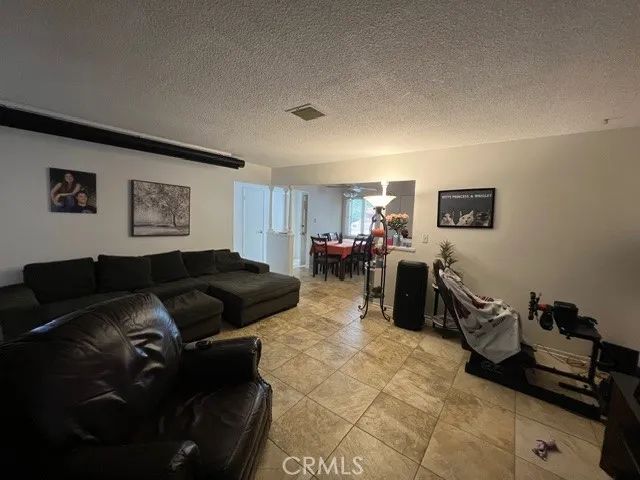 1006 S Lambert Dr., Fullerton, CA 92833