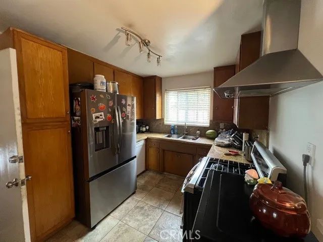 1006 S Lambert Dr., Fullerton, CA 92833