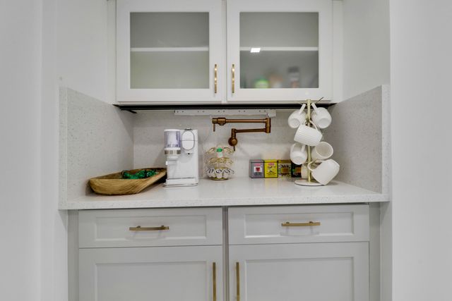 5280 N Ocean Drive, Riviera Beach, FL 33404