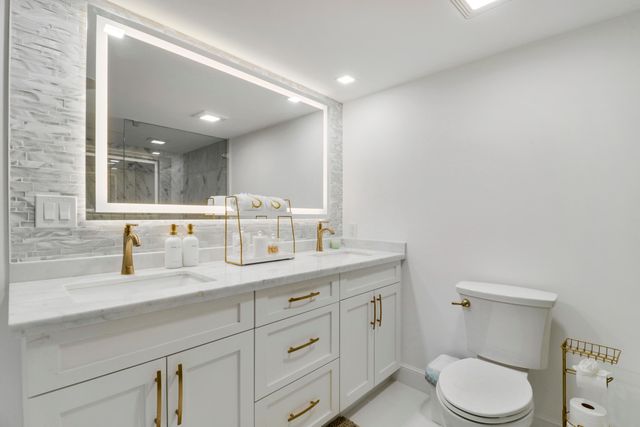 5280 N Ocean Drive, Riviera Beach, FL 33404