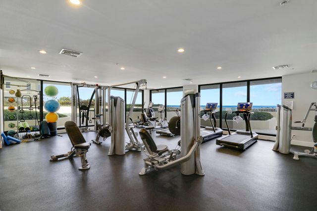 5280 N Ocean Drive, Riviera Beach, FL 33404