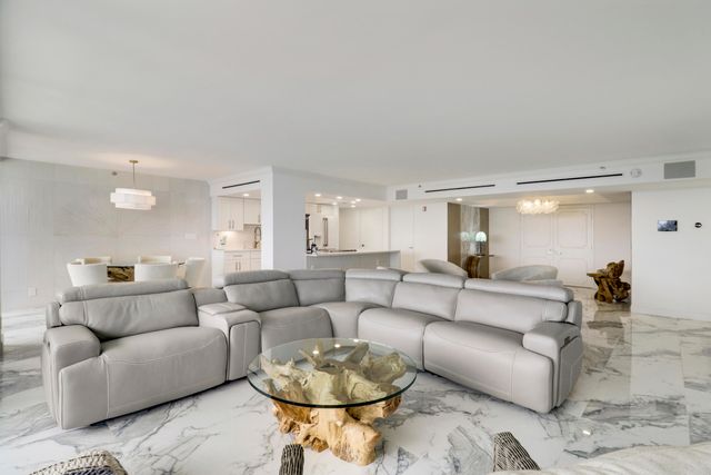 5280 N Ocean Drive, Riviera Beach, FL 33404