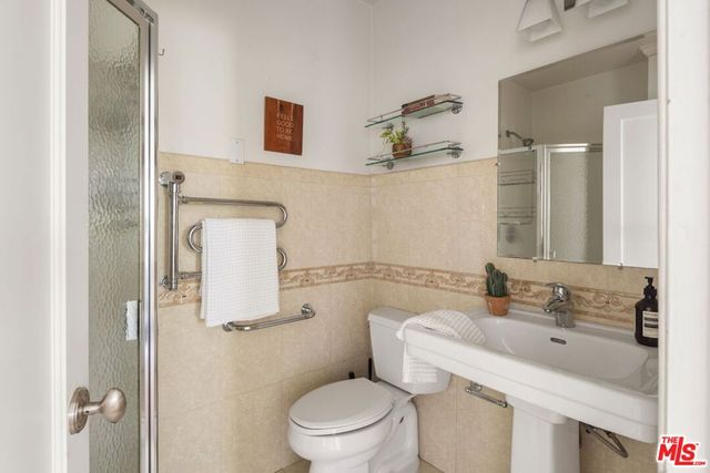 6122 W 6th Street, Los Angeles, CA 90048