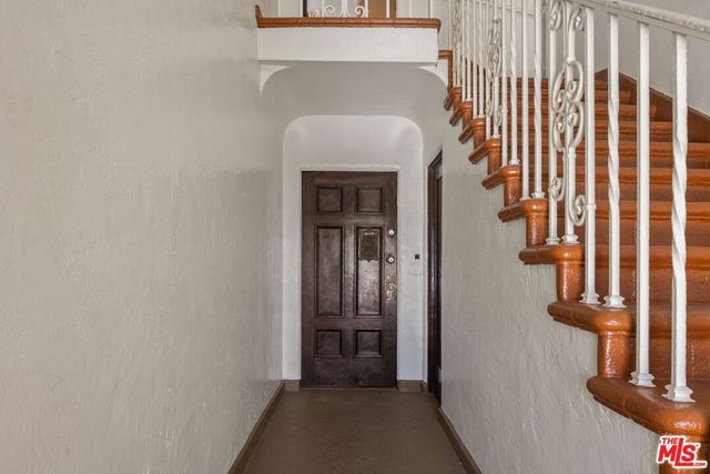 6122 W 6th Street, Los Angeles, CA 90048