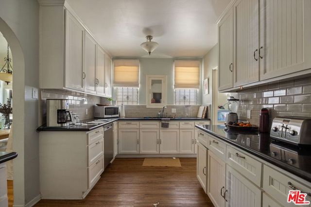 6122 W 6th Street, Los Angeles, CA 90048