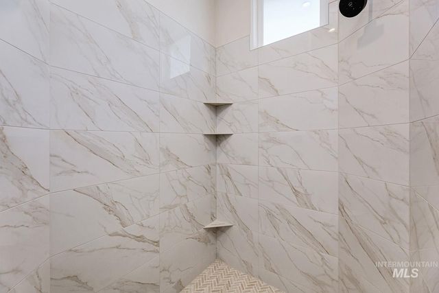 9262 W Sooty Grouse Ct, Boise, ID 83714