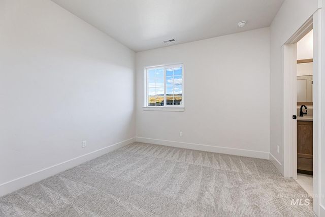 9262 W Sooty Grouse Ct, Boise, ID 83714