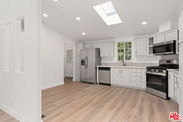 5311 Packard Street, Los Angeles, CA 90019