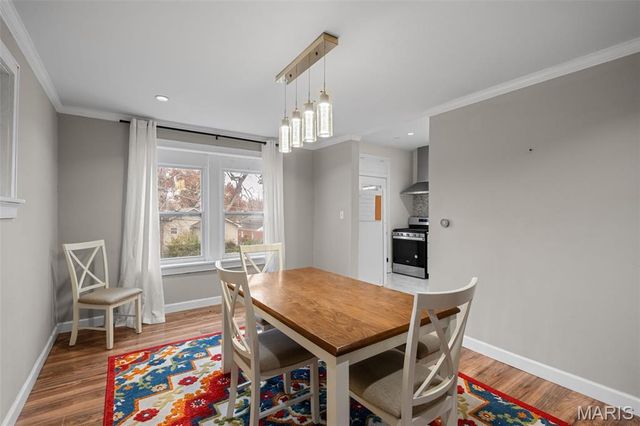 6827 Plymouth Avenue, University City, MO 63130