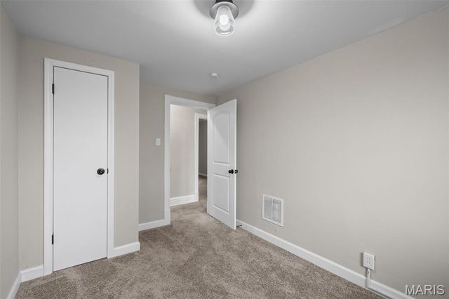 6827 Plymouth Avenue, University City, MO 63130