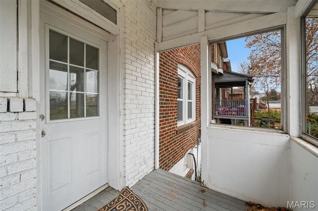 6827 Plymouth Avenue, University City, MO 63130