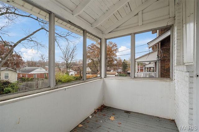 6827 Plymouth Avenue, University City, MO 63130