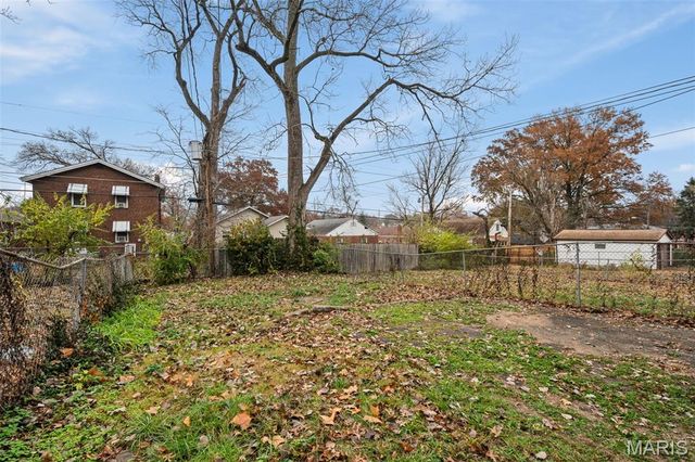 6827 Plymouth Avenue, University City, MO 63130