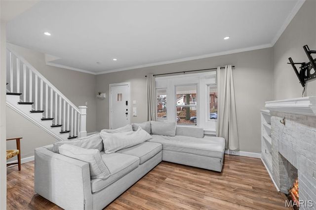 6827 Plymouth Avenue, University City, MO 63130