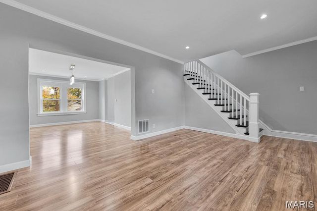 6827 Plymouth Avenue, University City, MO 63130